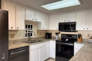 3828 SE Jefferson St, Stuart, FL 34997 - Photo 5