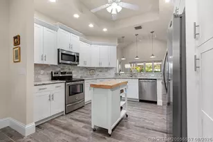 1015 SW Flora Belle Ln, Stuart, FL 34994 - Photo 17