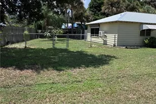 2310 NE Park St, Jensen Beach, FL 34957 - Photo 35