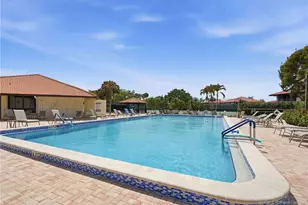 421 SW South River Dr, Stuart, FL 34997 - Photo 15