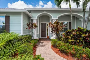 286 SW Vista Lake Dr, Port Saint Lucie, FL 34953 - Photo 5