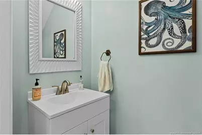 650 SW Glen Crest Way, Stuart, FL 34997 - Photo 15