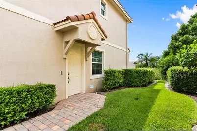 650 SW Glen Crest Way, Stuart, FL 34997 - Photo 7