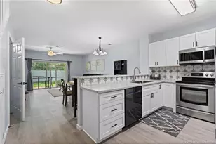 5012 SE Mariner Garden Cir, Stuart, FL 34997 - Photo 5
