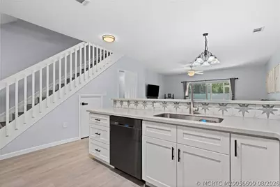 5012 SE Mariner Garden Circle, Stuart, FL 34997 - Photo 9