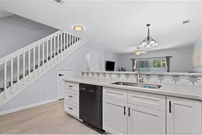 5012 SE Mariner Garden Circle, Stuart, FL 34997 - Photo 9