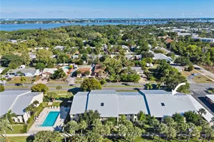 250 SE Four Winds Dr, Stuart, FL 34996 - Photo 23