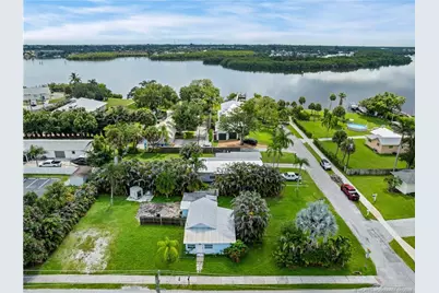 2849 SW Cornell Avenue, Palm City, FL 34990 - Photo 1