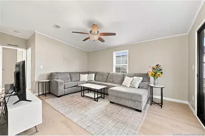 2917 Fiddlewood Circle, Fort Pierce, FL 34952 - Photo 9
