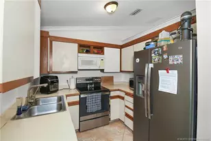 537 NW Billiar Ave, Port Saint Lucie, FL 34983 - Photo 11