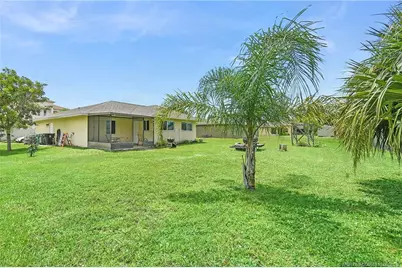 537 NW Billiar Avenue, Port Saint Lucie, FL 34983 - Photo 21