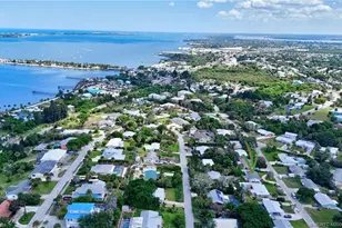 4121 NE Cheri Dr, Jensen Beach, FL 34957 - Photo 27