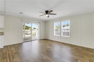 264 NE Oak St, Stuart, FL 34994 - Photo 5