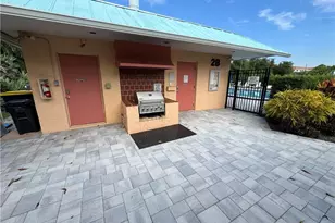 2950 SE Ocean Blvd SE, Stuart, FL 34996 - Photo 17
