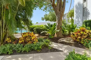 390 NE Edgewater Dr, Stuart, FL 34996 - Photo 49