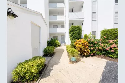 390 NE Edgewater Drive #302, Stuart, FL 34996 - Photo 3