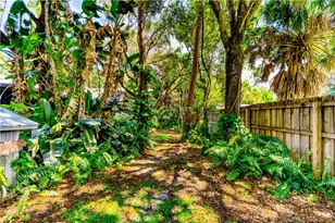5713 Papaya Dr, Fort Pierce, FL 34982 - Photo 9