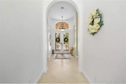 9400 Briarcliff Trace, Port Saint Lucie, FL 34986 - Photo 13