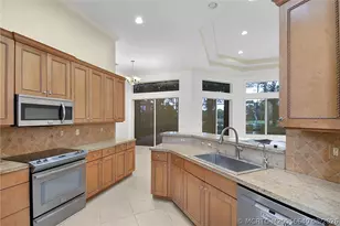 9400 Briarcliff Trace, Port Saint Lucie, FL 34986 - Photo 9