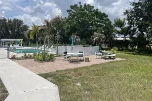 602 Tahiti Way NE, Jensen Beach, FL 34957 - Photo 5
