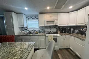 9 N Eric Cir, Greenacres, FL 33463 - Photo 7