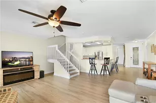 132 SE Crestwood Cir, Stuart, FL 34997 - Photo 9