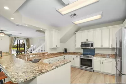 132 SE Crestwood Circle, Stuart, FL 34997 - Photo 13