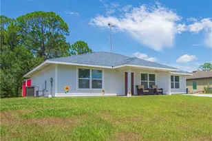 8255 105th Ct, Vero Beach, FL 32967 - Photo 3