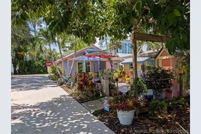 2457 NE Hickory Avenue, Jensen Beach, FL 34957 - Photo 17