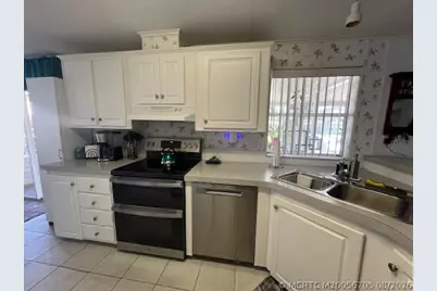 6225 Holly Lane, Lantana, FL 33462 - Photo 11