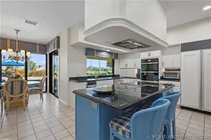 6661 SE Harbor Cir, Stuart, FL 34996 - Photo 17