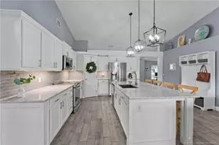 1726 SW Hampshire Ln, Port Saint Lucie, FL 34953 - Photo 9