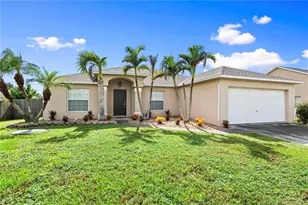1726 SW Hampshire Ln, Port Saint Lucie, FL 34953 - Photo 1