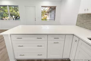 2600 SE Ocean Blvd, Stuart, FL 34996 - Photo 13