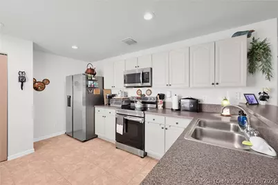 4526 SE Graham Drive, Stuart, FL 34997 - Photo 9