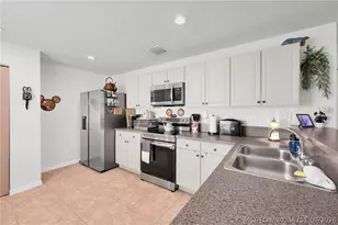 4526 SE Graham Dr, Stuart, FL 34997 - Photo 9