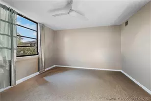 3540 Whitehall Dr, West Palm Beach, FL 33401 - Photo 9