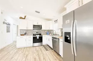 10851 S Ocean Dr, Jensen Beach, FL 34957 - Photo 9