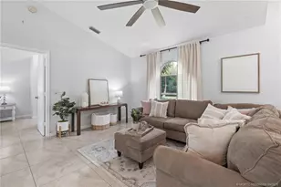 601 SE Barr St, Port Saint Lucie, FL 34984 - Photo 9