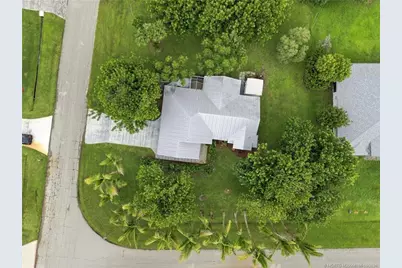 601 SE Barr Street, Port Saint Lucie, FL 34984 - Photo 45