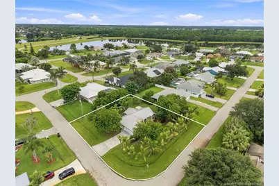 601 SE Barr Street, Port Saint Lucie, FL 34984 - Photo 41