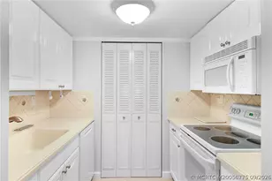 3792 NE Ocean Blvd, Jensen Beach, FL 34957 - Photo 15