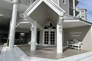579 NE Plantation Rd, Stuart, FL 34996 - Photo 1