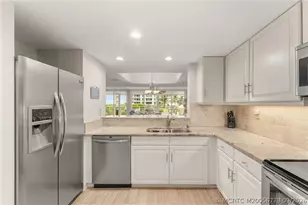 579 NE Plantation Rd, Stuart, FL 34996 - Photo 17