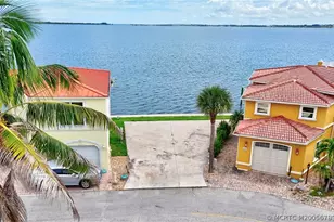 1120 Nettles Blvd, Jensen Beach, FL 34957 - Photo 1