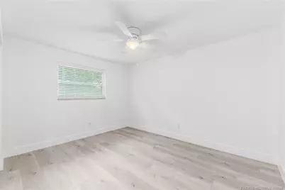 660 SW Bryant Avenue #3, Stuart, FL 34994 - Photo 9