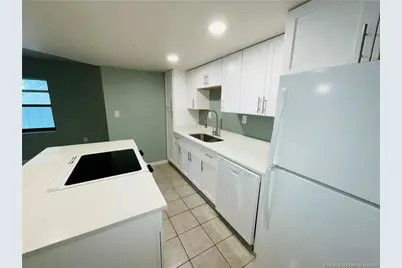 1206 Carlton Court #104, Fort Pierce, FL 34949 - Photo 3