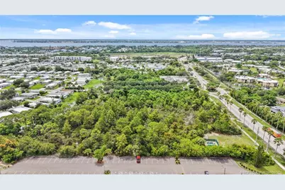 2201 NE Savannah Road, Jensen Beach, FL 34957 - Photo 5