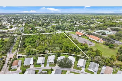 2201 NE Savannah Road, Jensen Beach, FL 34957 - Photo 3