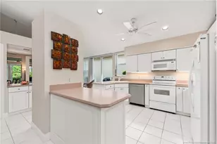 2201 NW Seagrass Dr, Palm City, FL 34990 - Photo 9